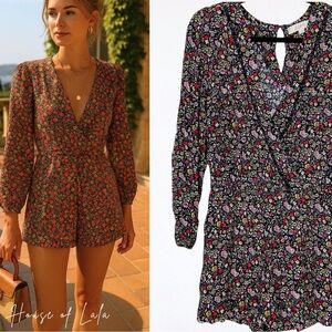 Floral Long Sleeve Romper W Pockets Loft Size Small.